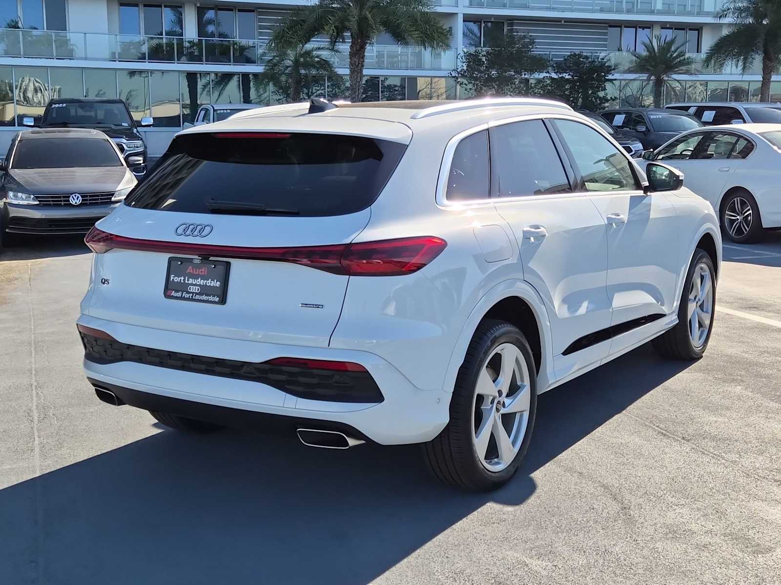 Thumbnail: 2025 Audi Q5 - 6