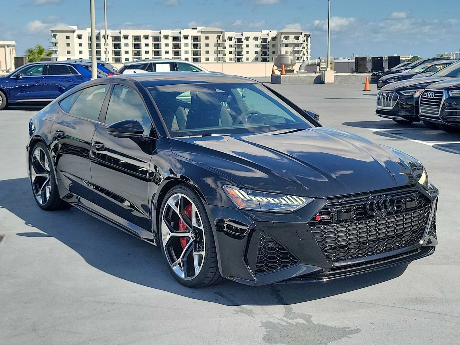 Thumbnail: 2026 Audi RS 7 - 8