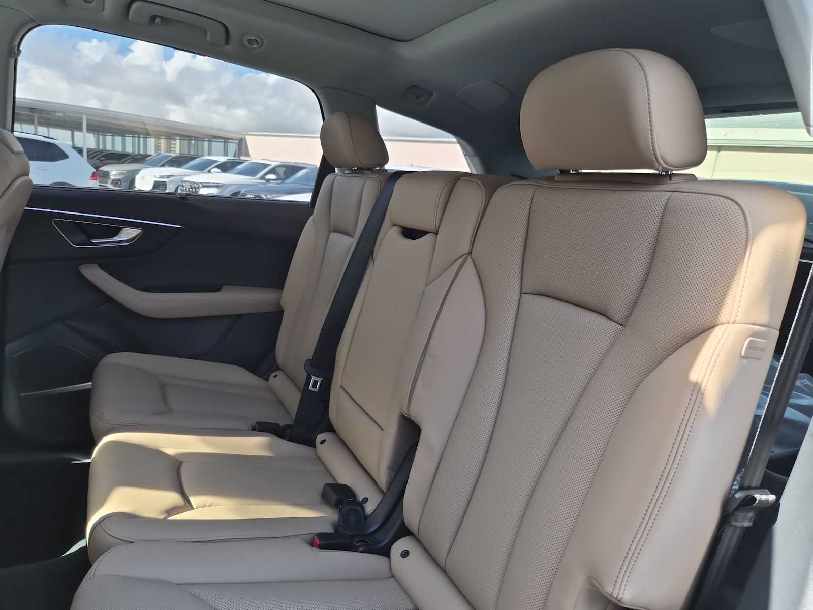 Thumbnail: 2026 Audi Q7 - 19