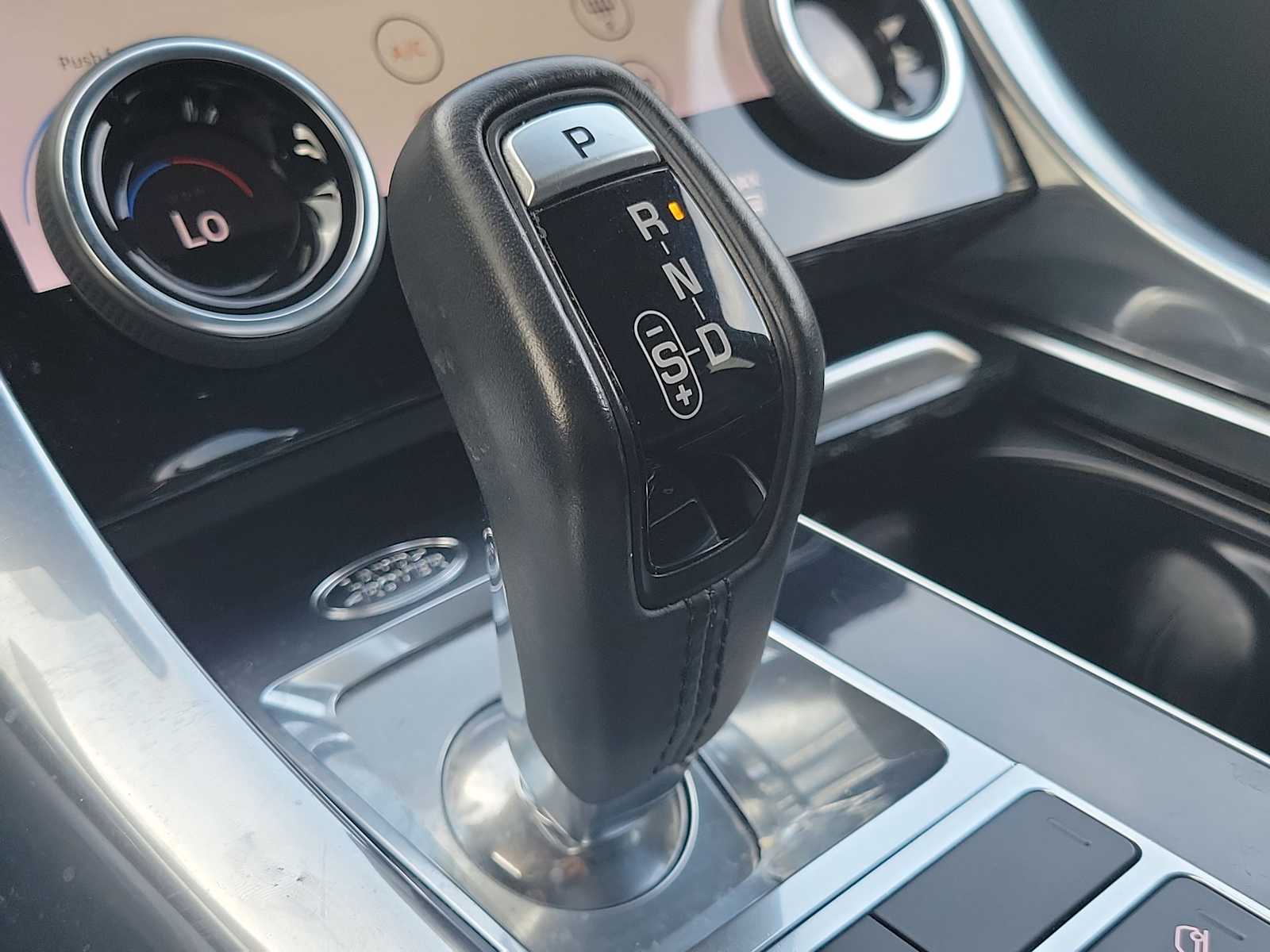 Thumbnail: 2020 Land Rover Range Rover Sport - 30
