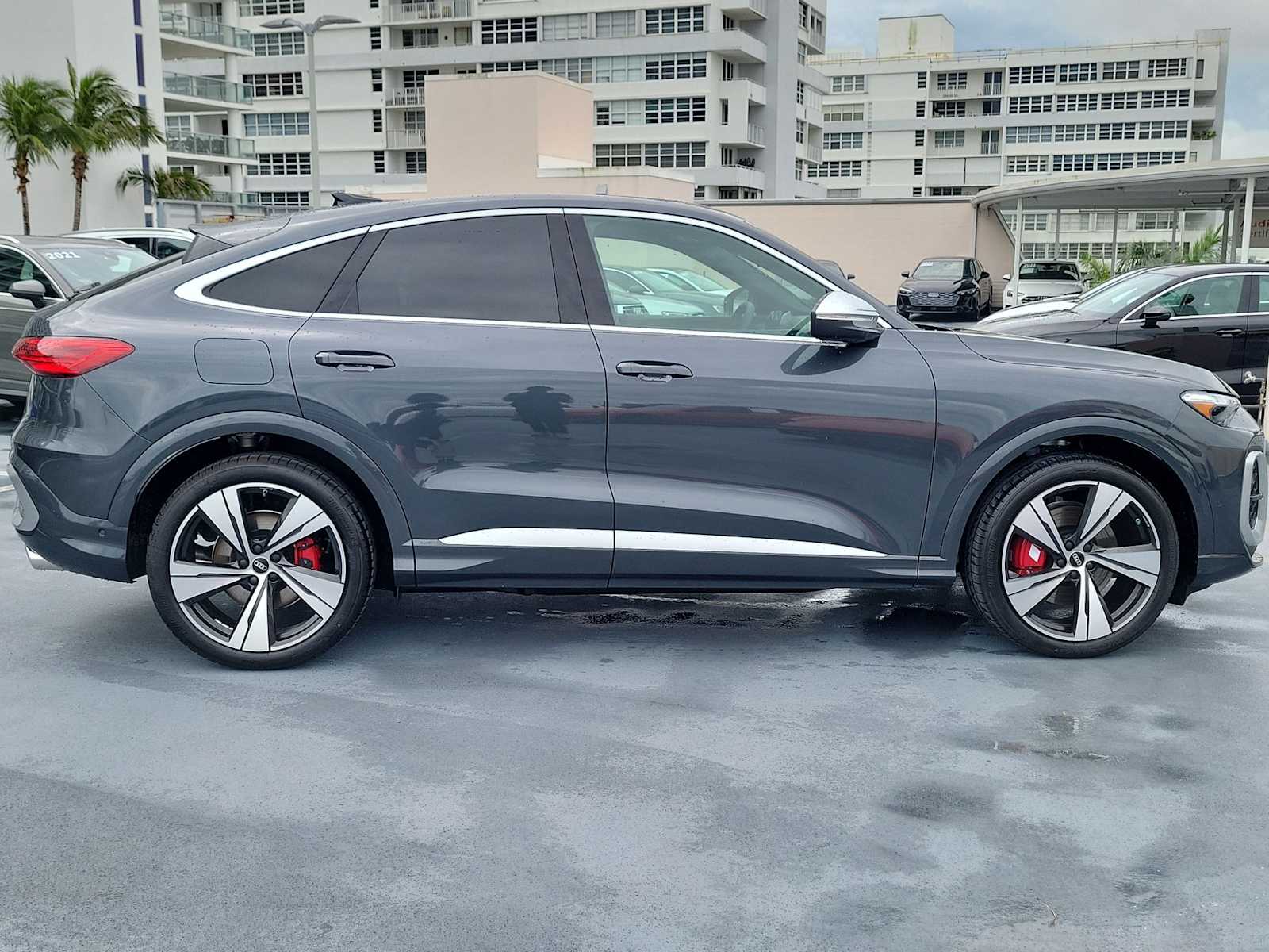 Thumbnail: 2026 Audi SQ5 - 7