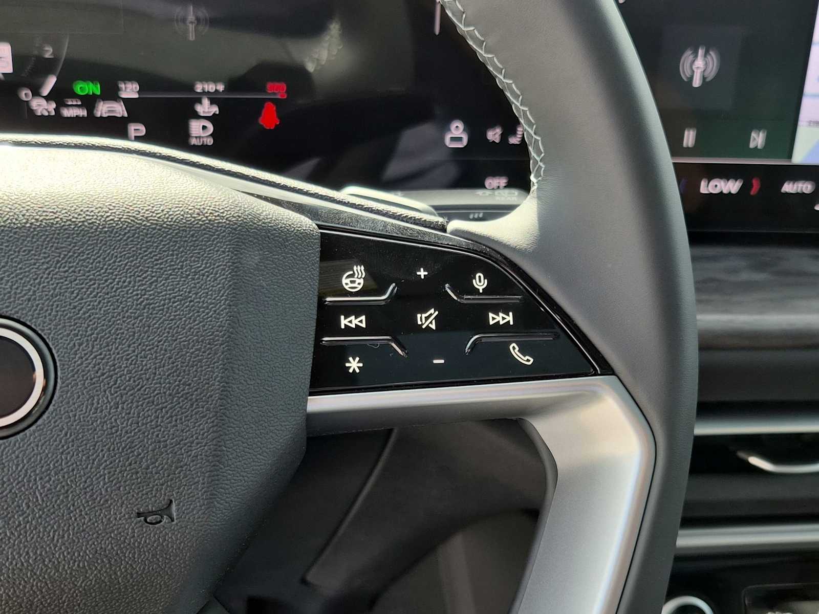 Thumbnail: 2025 Audi Q5 - 22