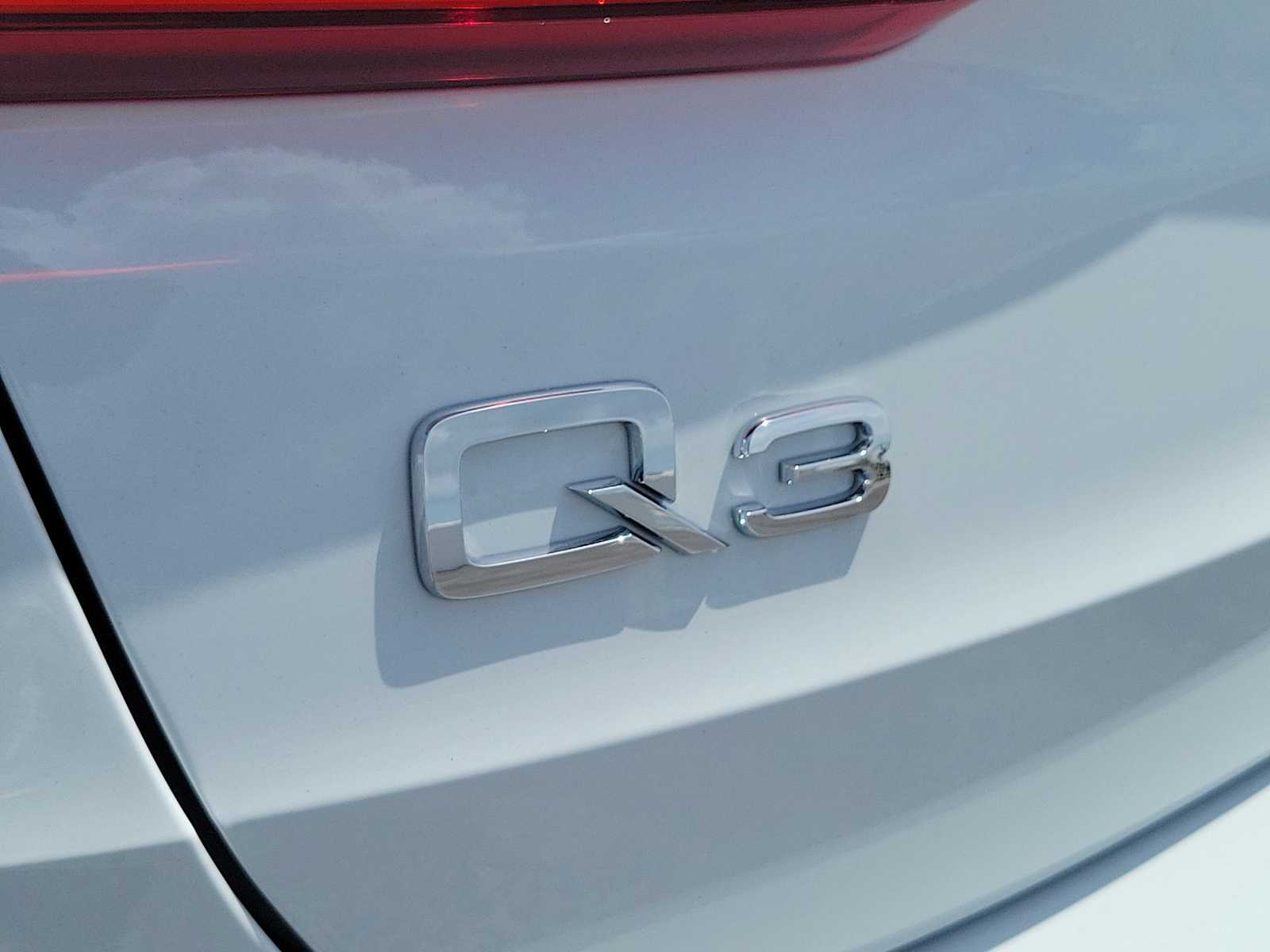 Thumbnail: 2025 Audi Q3 - 10