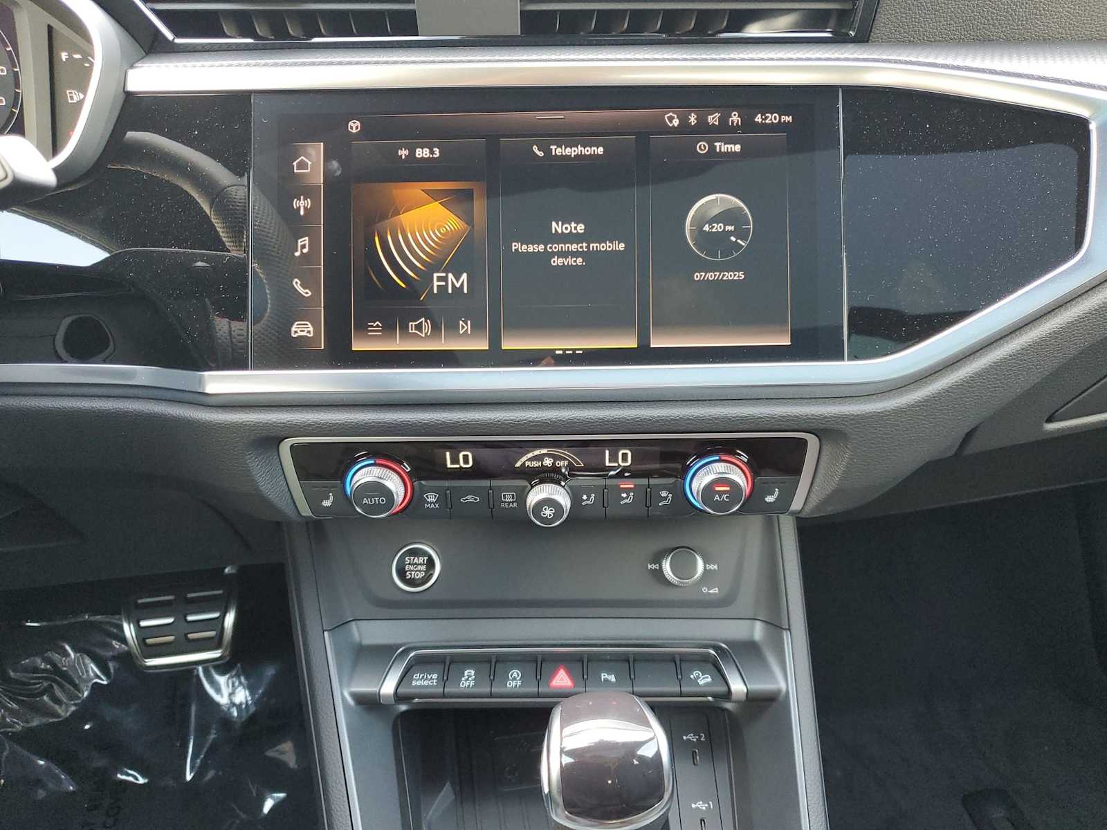 Thumbnail: 2025 Audi Q3 - 19