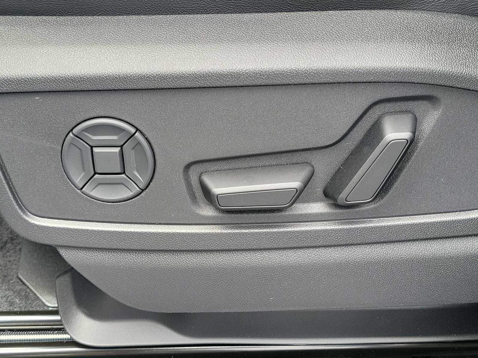 Thumbnail: 2026 Audi Q5 - 16