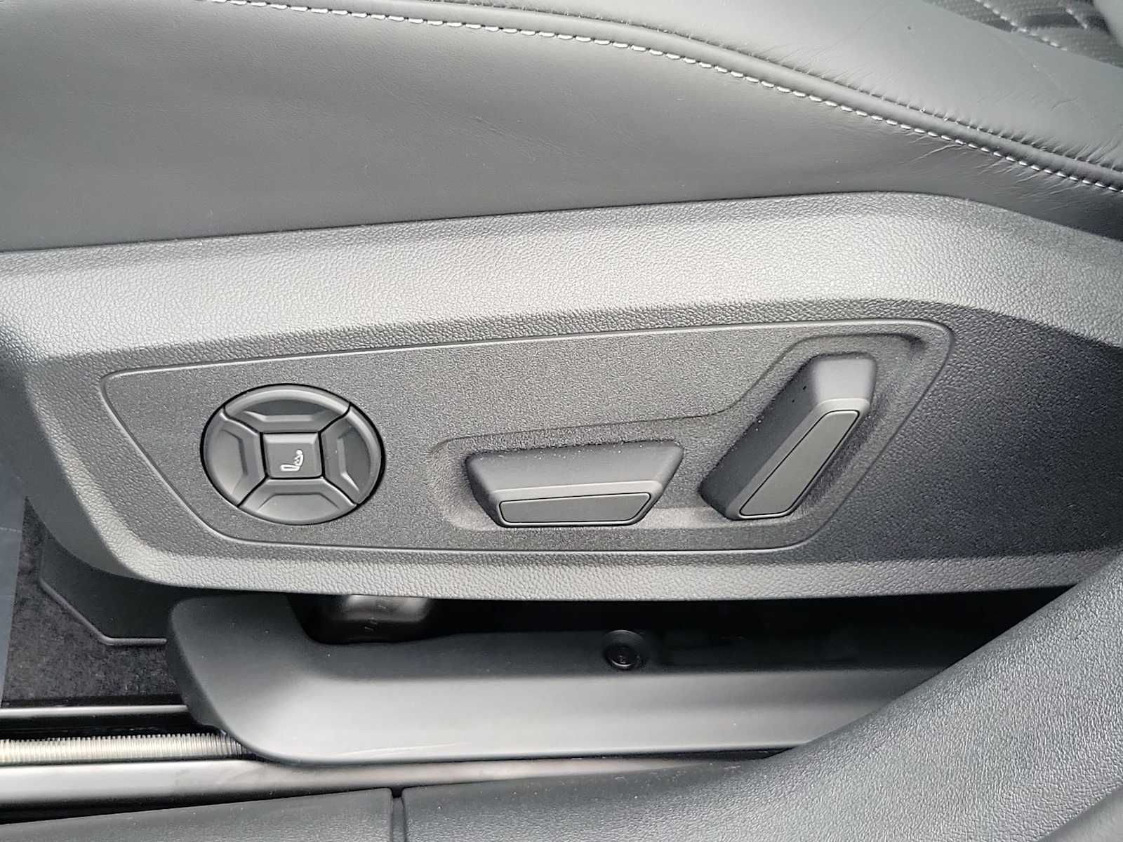 Thumbnail: 2025 Audi S5 - 16