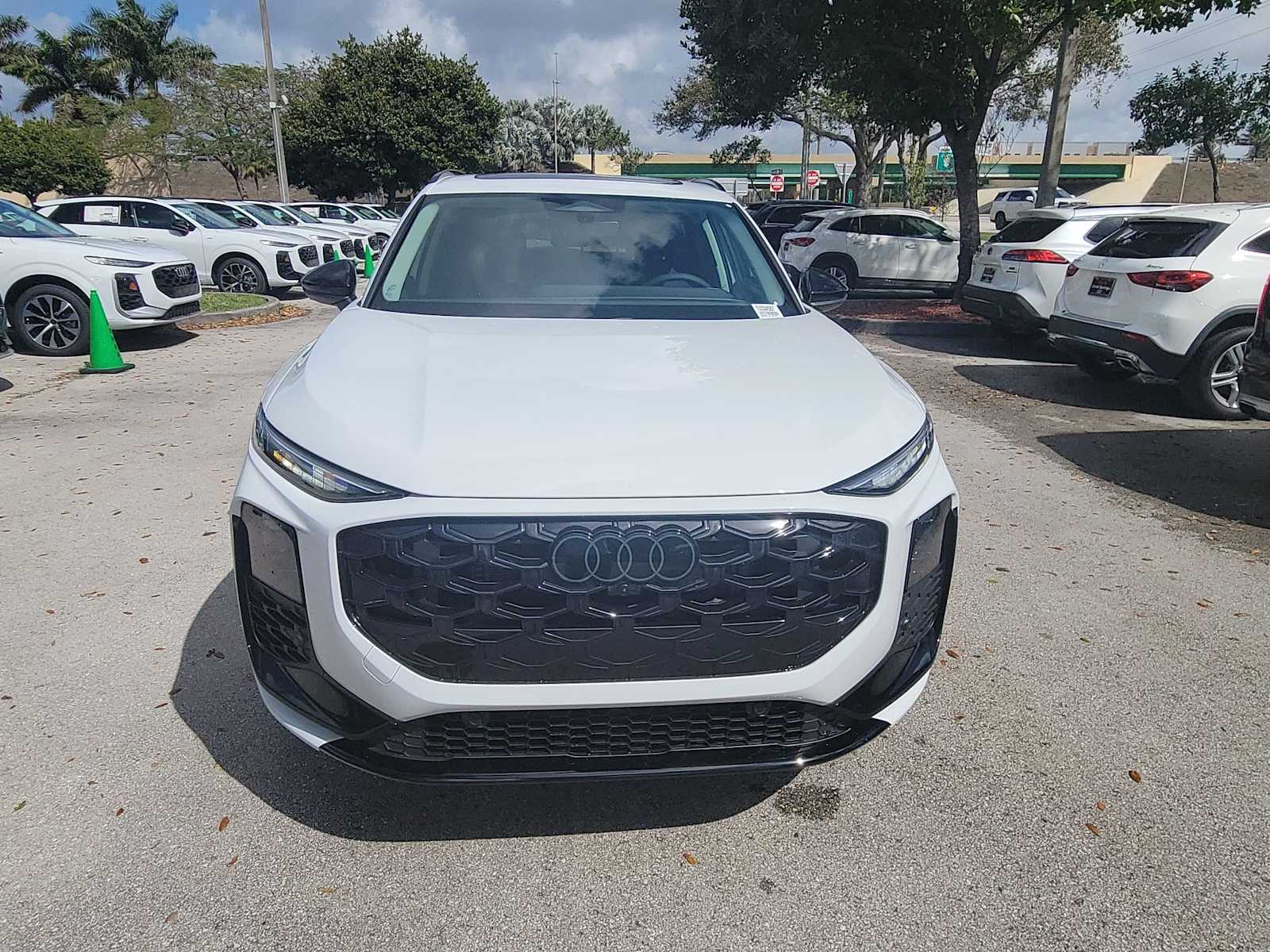 Thumbnail: 2026 Audi Q3 - 3
