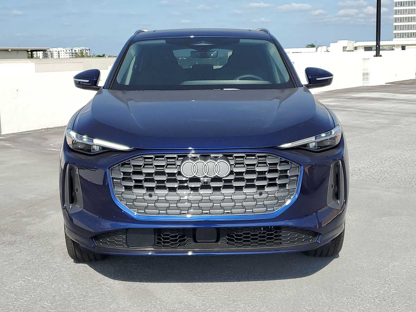 Thumbnail: 2025 Audi Q5 - 9