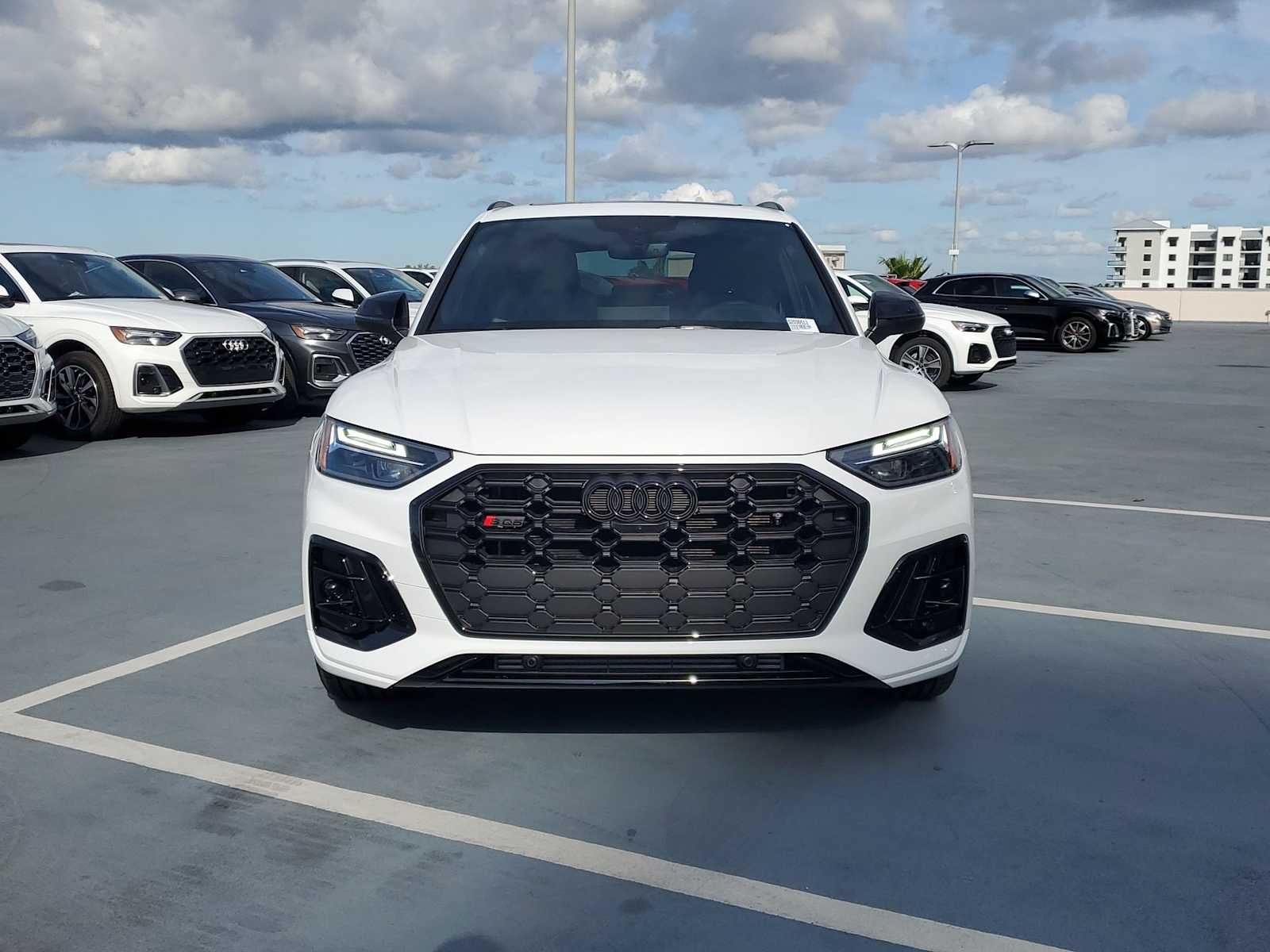 2025 Audi SQ5 Premium Plus 9