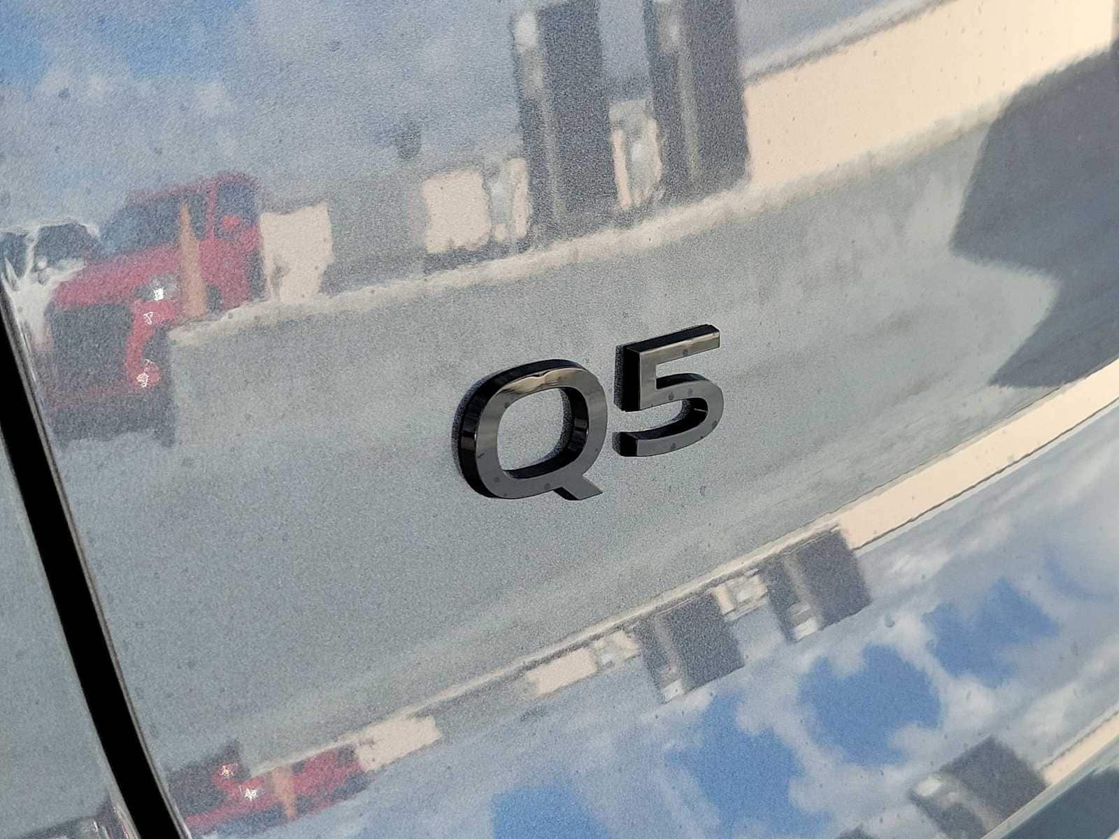 Thumbnail: 2025 Audi Q5 - 10