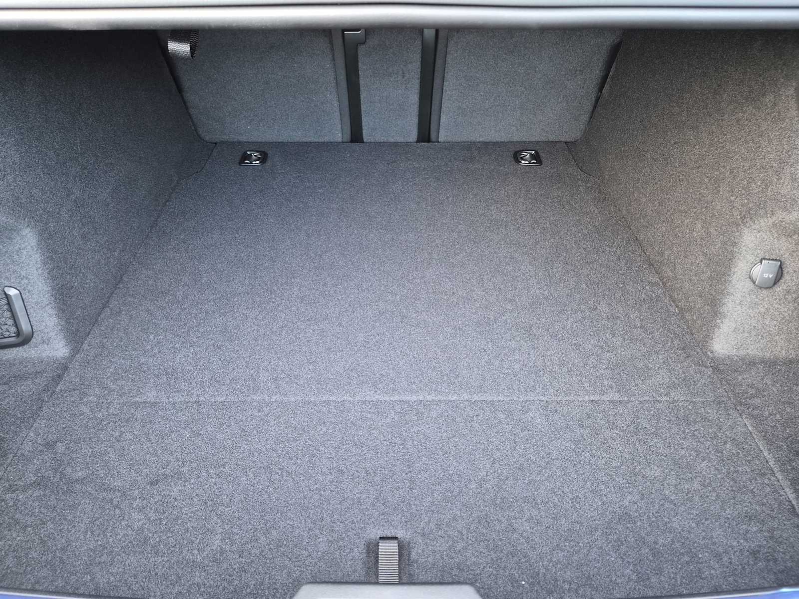 Thumbnail: 2026 Audi RS e-tron GT - 25