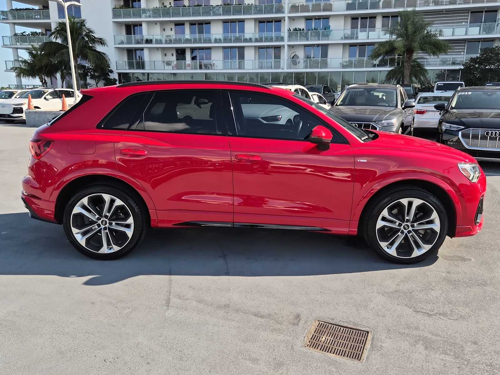 Thumbnail: 2022 Audi Q3 - 7