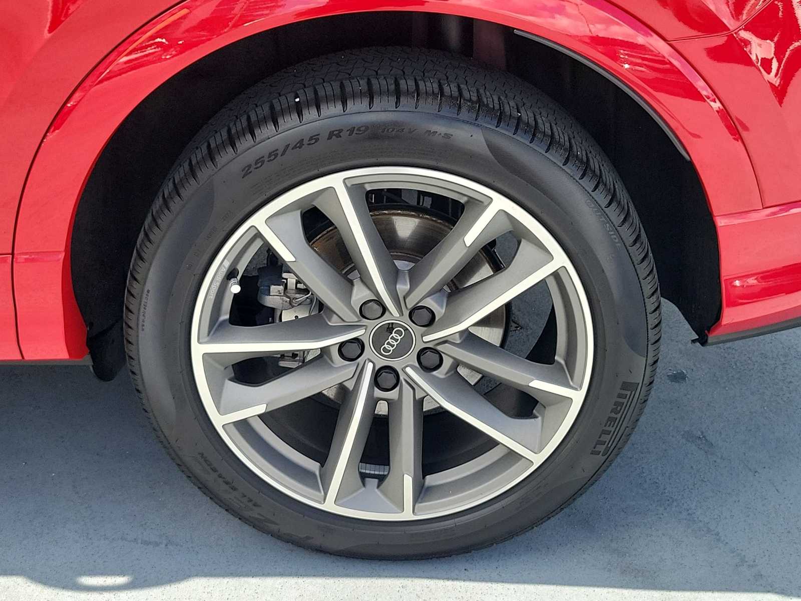 Thumbnail: 2025 Audi Q3 - 12