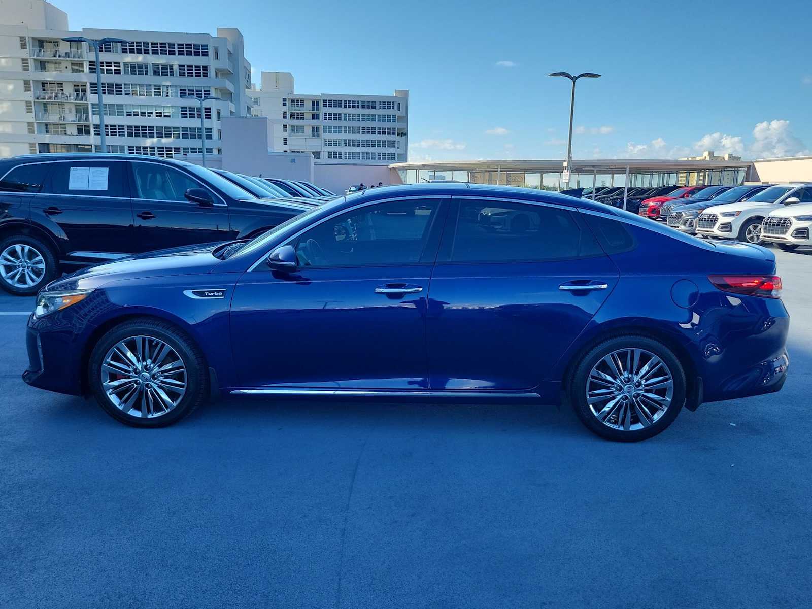 Thumbnail: 2017 Kia Optima - 3