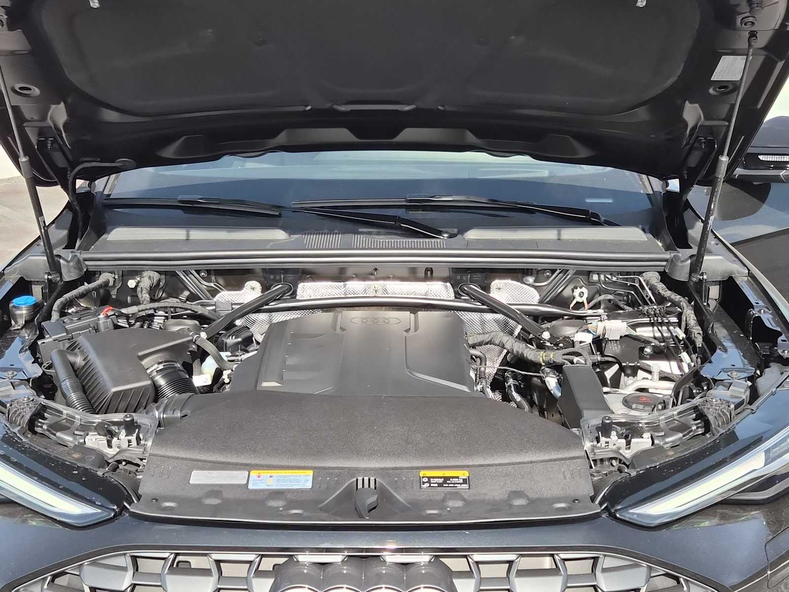 Thumbnail: 2025 Audi Q5 - 13