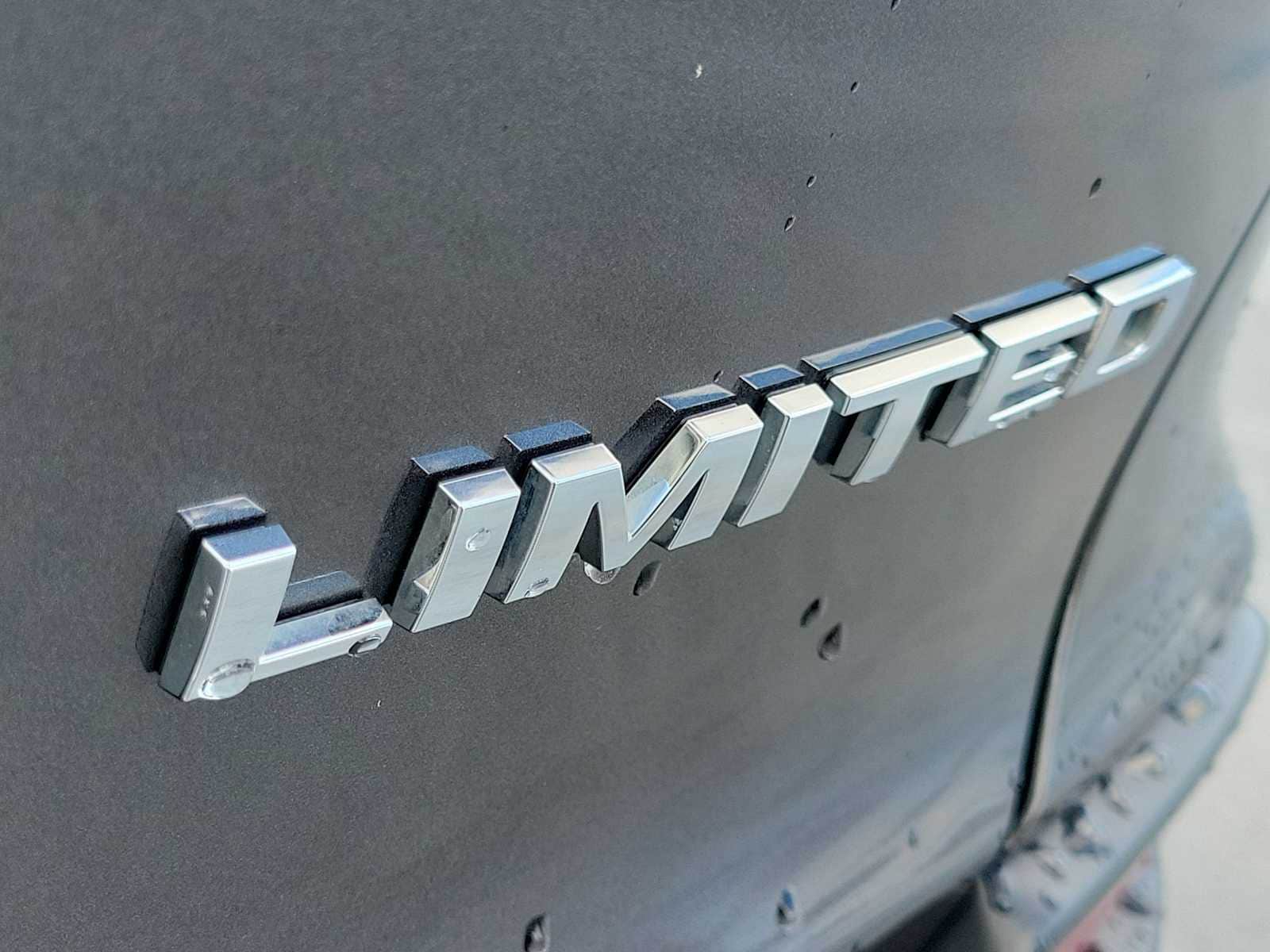 Thumbnail: 2020 Jeep Cherokee - 12