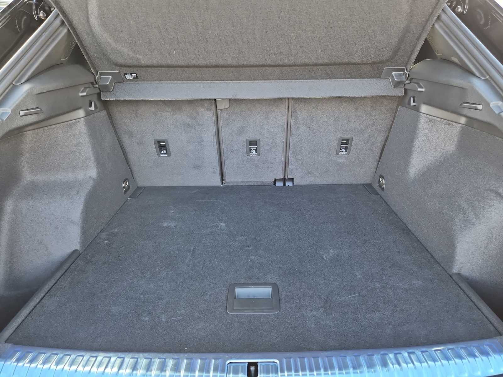 Thumbnail: 2025 Audi Q3 - 26