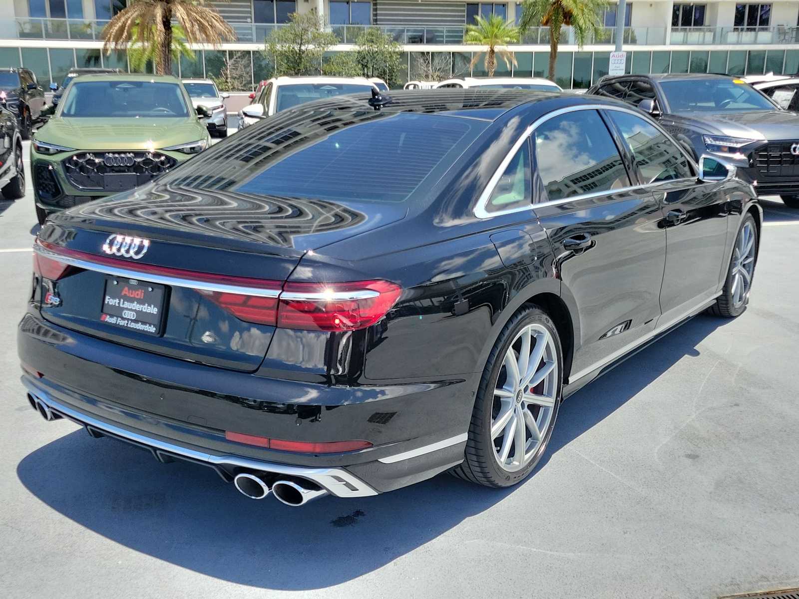 Thumbnail: 2023 Audi S8 - 6