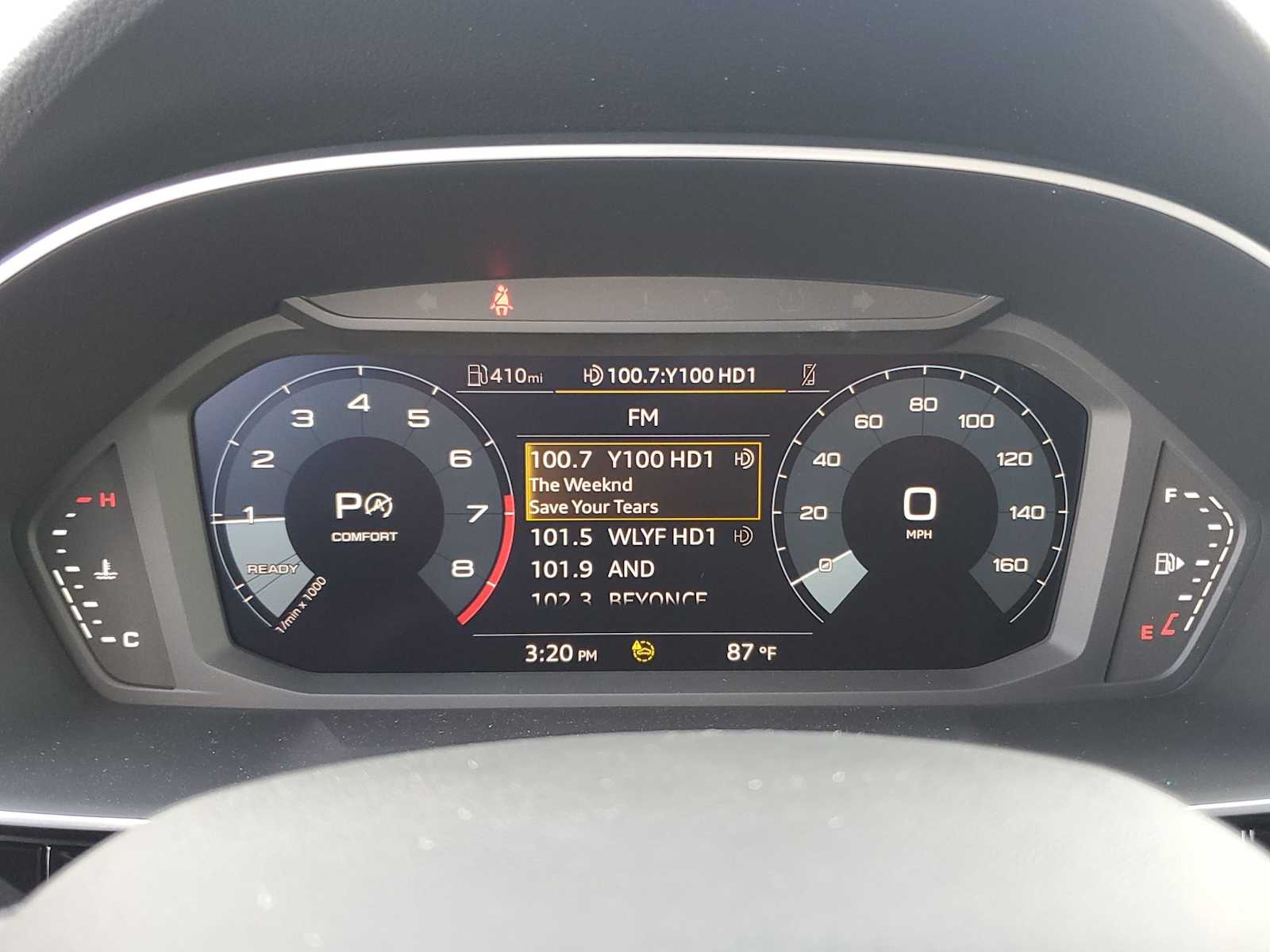 Thumbnail: 2023 Audi Q3 - 26