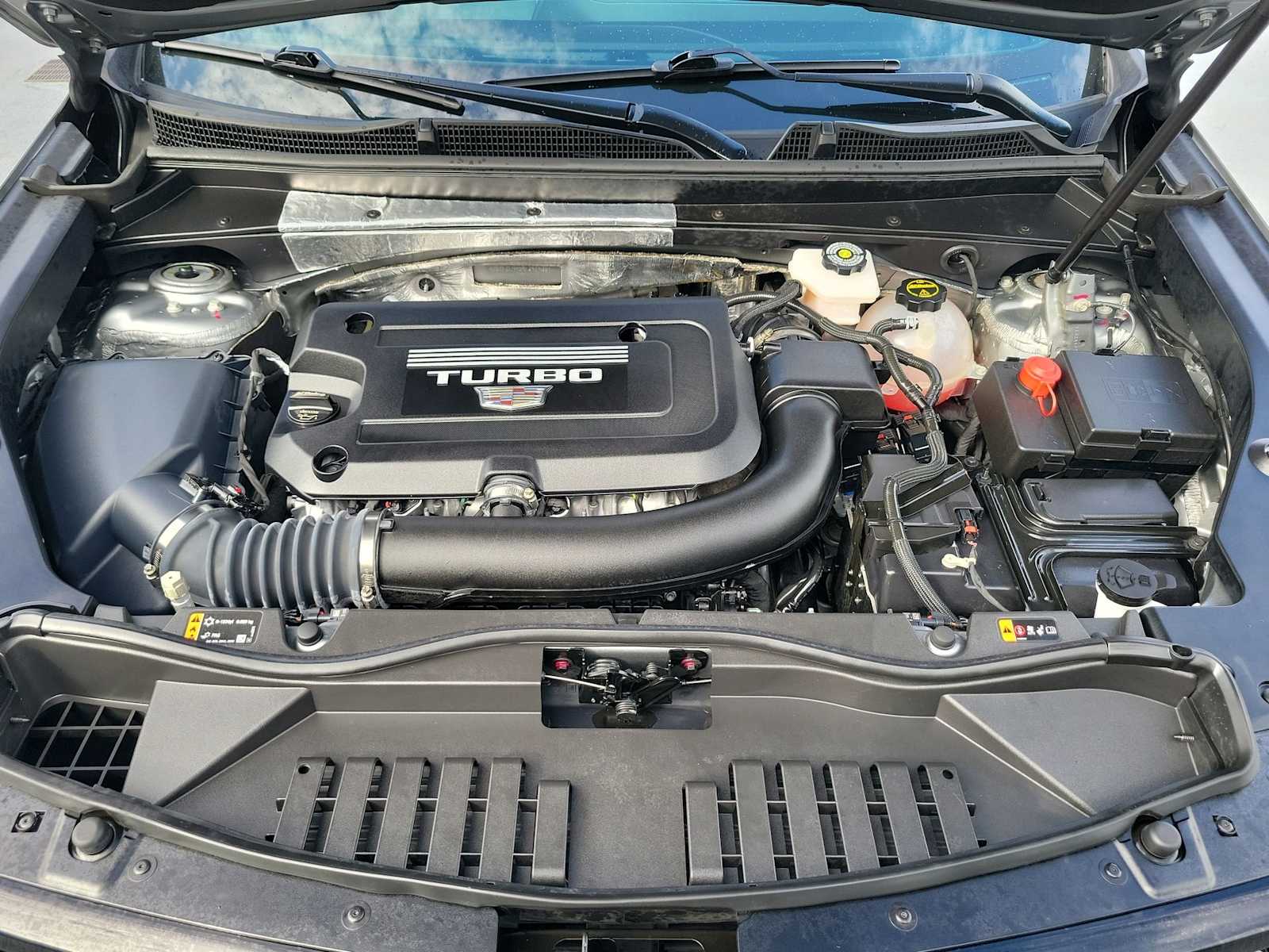 Thumbnail: 2024 Cadillac XT4 - 13