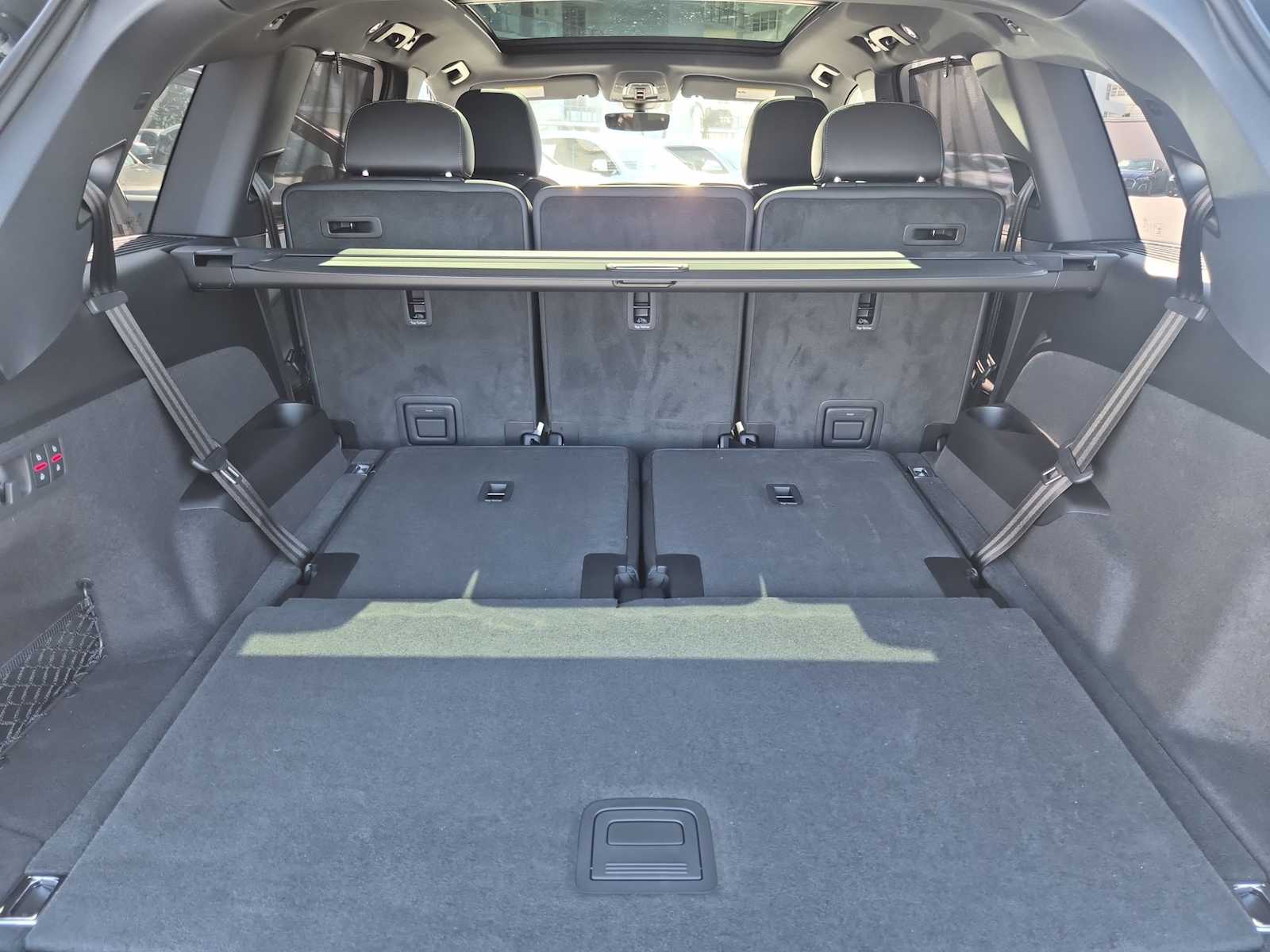 Thumbnail: 2026 Audi Q7 - 27