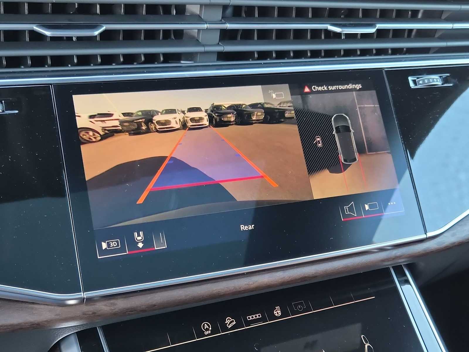 Thumbnail: 2026 Audi Q8 - 24