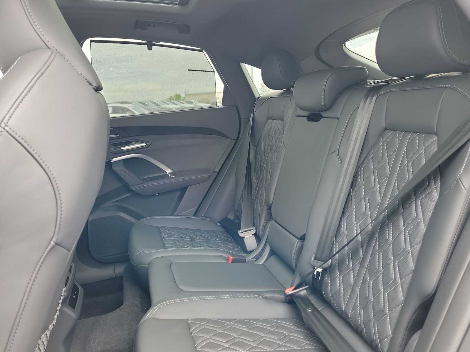 Thumbnail: 2026 Audi SQ5 - 19