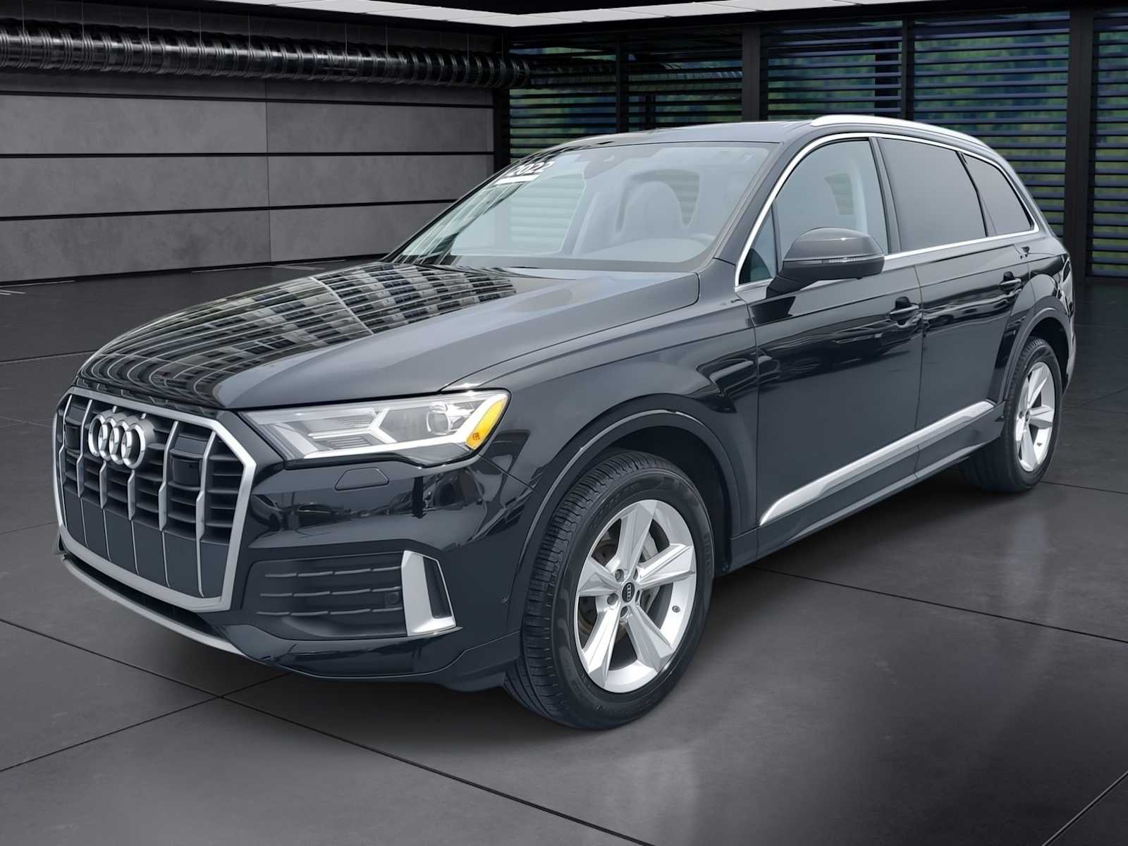 Thumbnail: 2022 Audi Q7 - 1