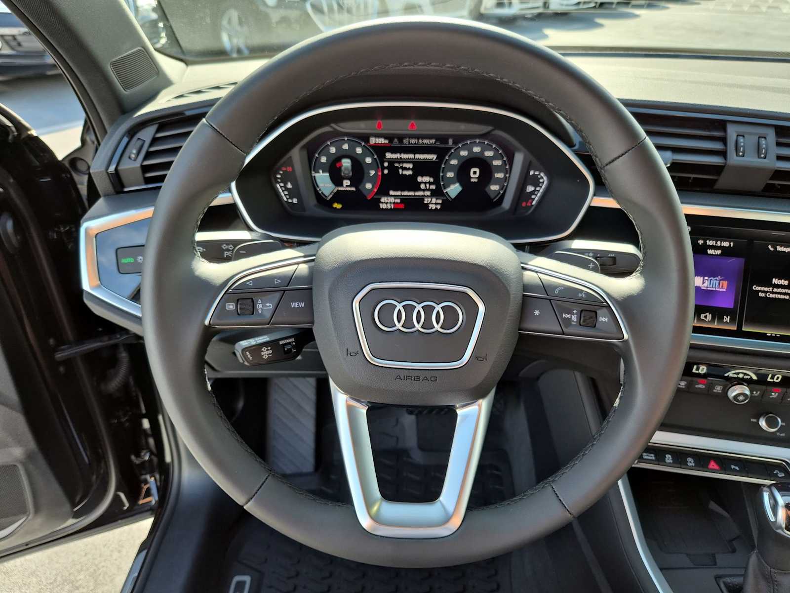 Thumbnail: 2025 Audi Q3 - 20