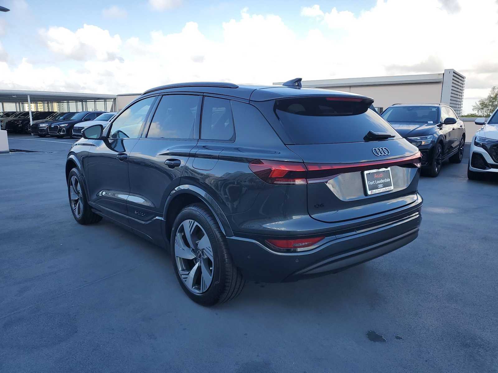 2025 Audi Q6 e-tron Premium Plus 4