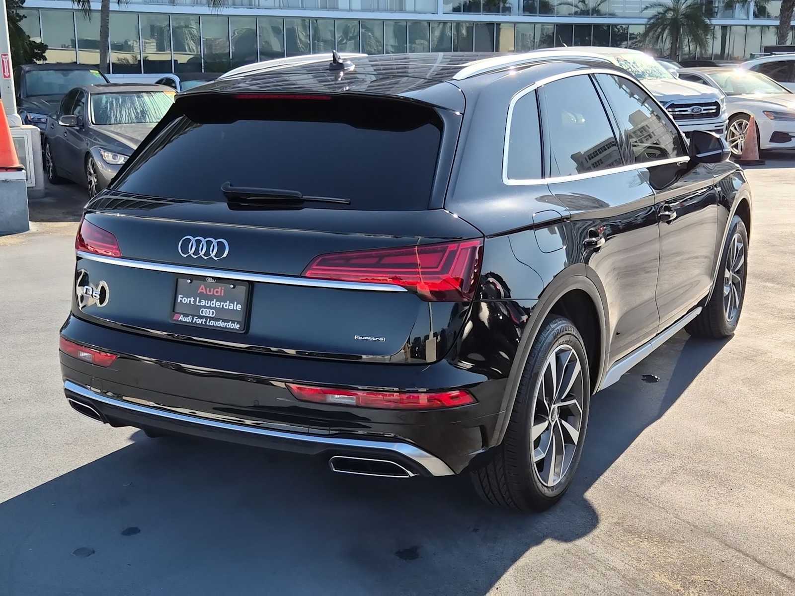 Thumbnail: 2023 Audi Q5 - 6