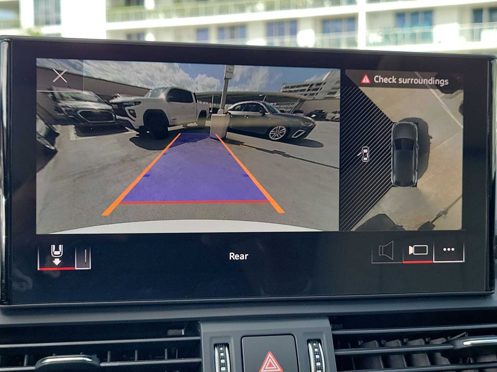 Thumbnail: 2023 Audi Q5 - 24