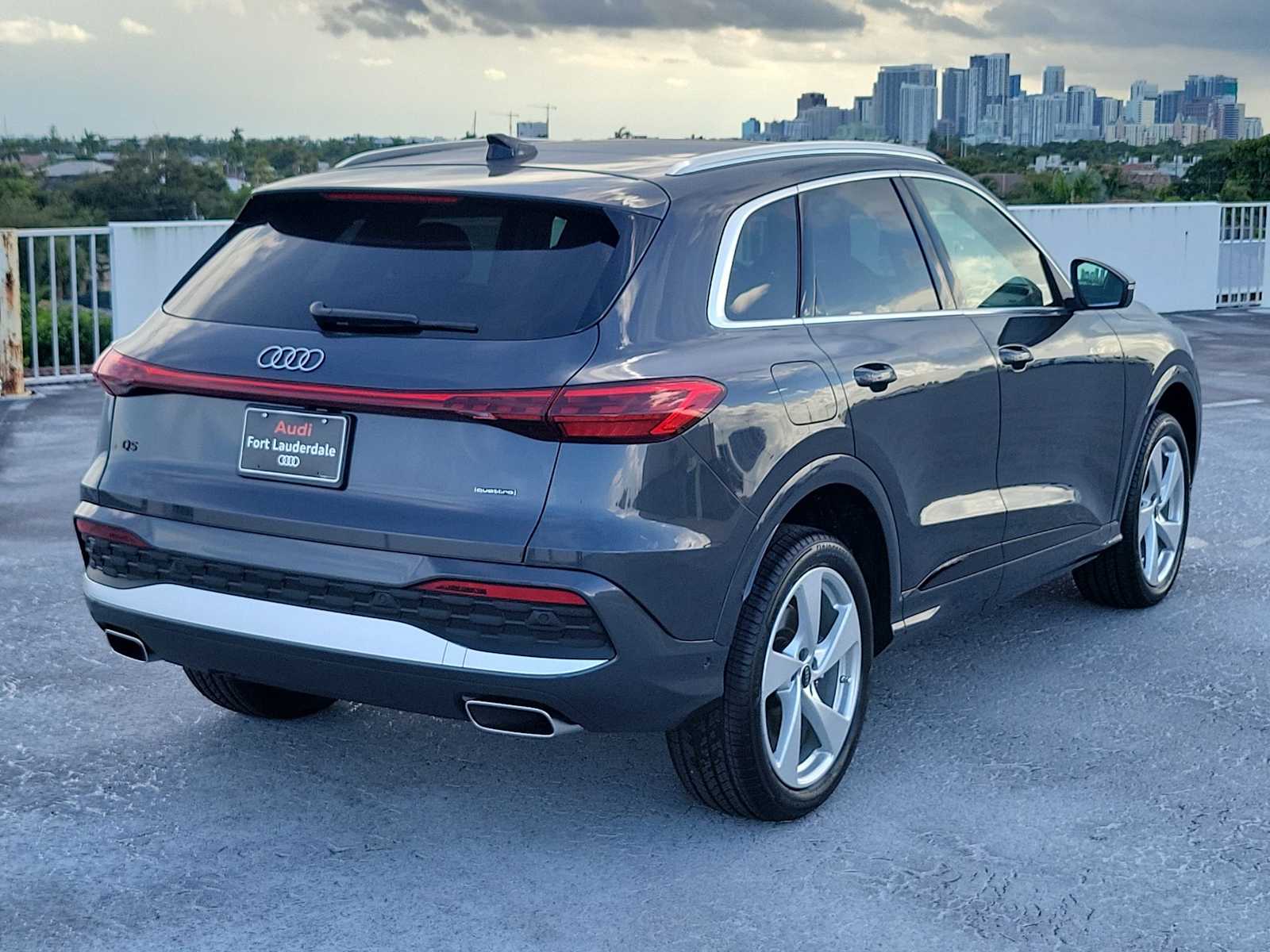 Thumbnail: 2025 Audi Q5 - 6