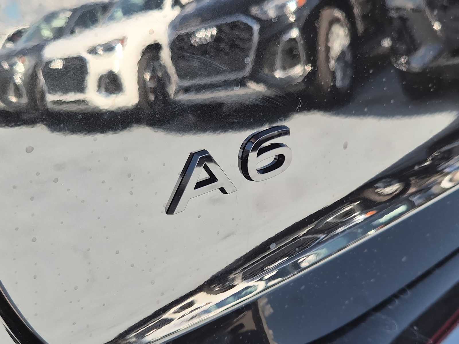 Thumbnail: 2025 Audi e-tron S - 10