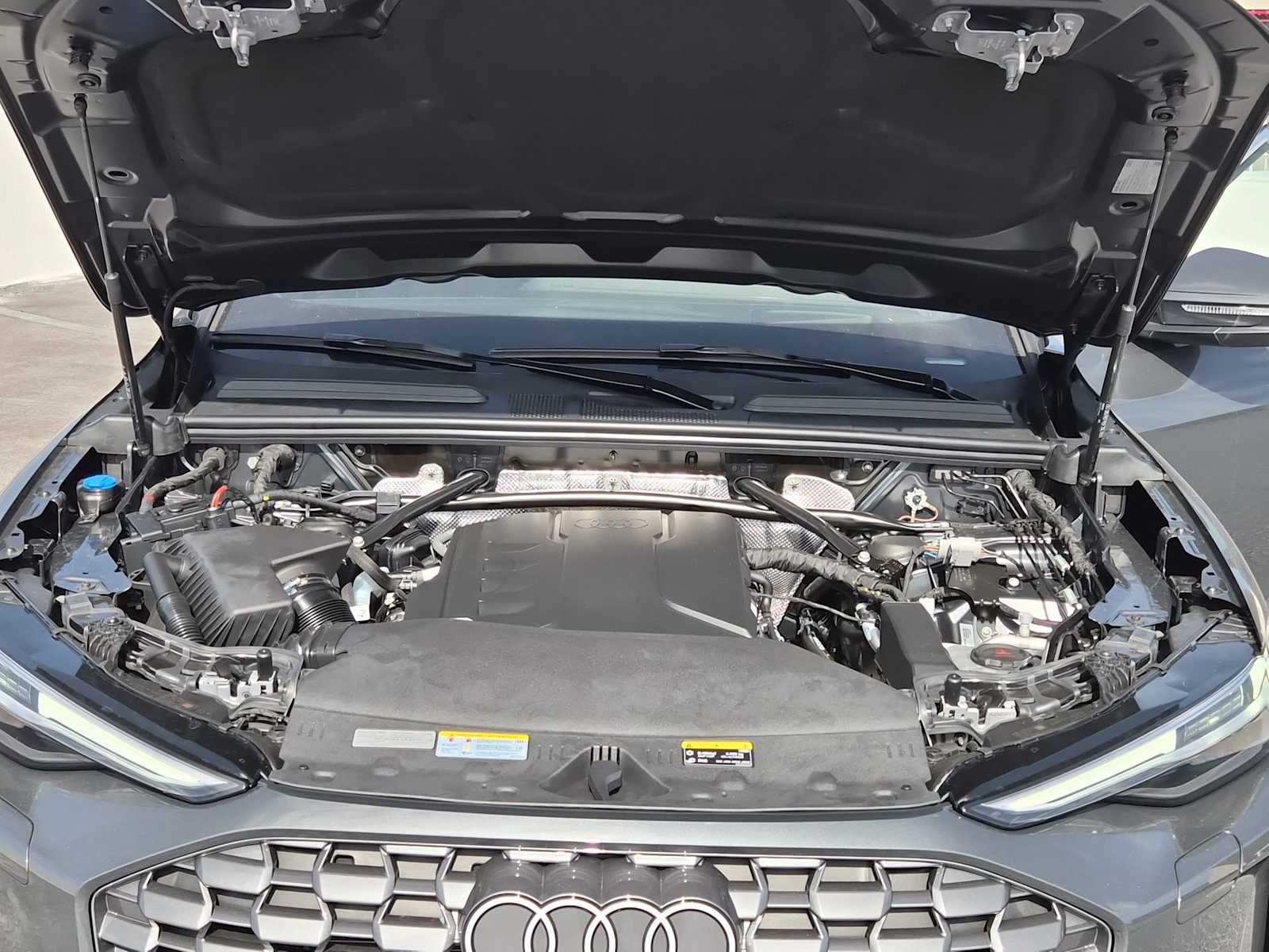 Thumbnail: 2025 Audi Q5 - 13