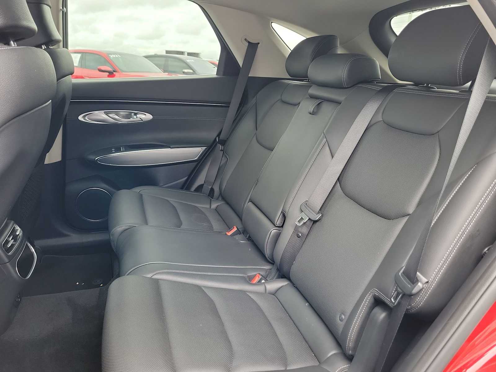 Thumbnail: 2023 Genesis GV70 - 19