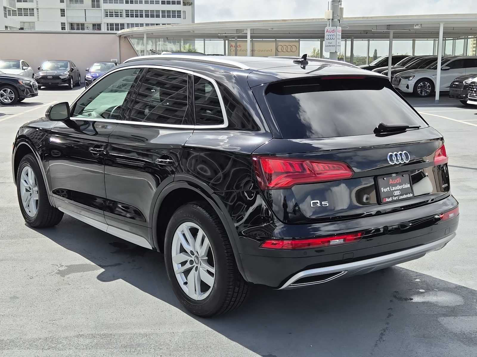 Thumbnail: 2020 Audi Q5 - 4