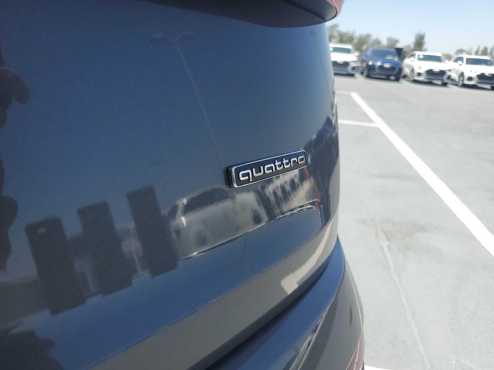 Thumbnail: 2023 Audi Q7 - 11