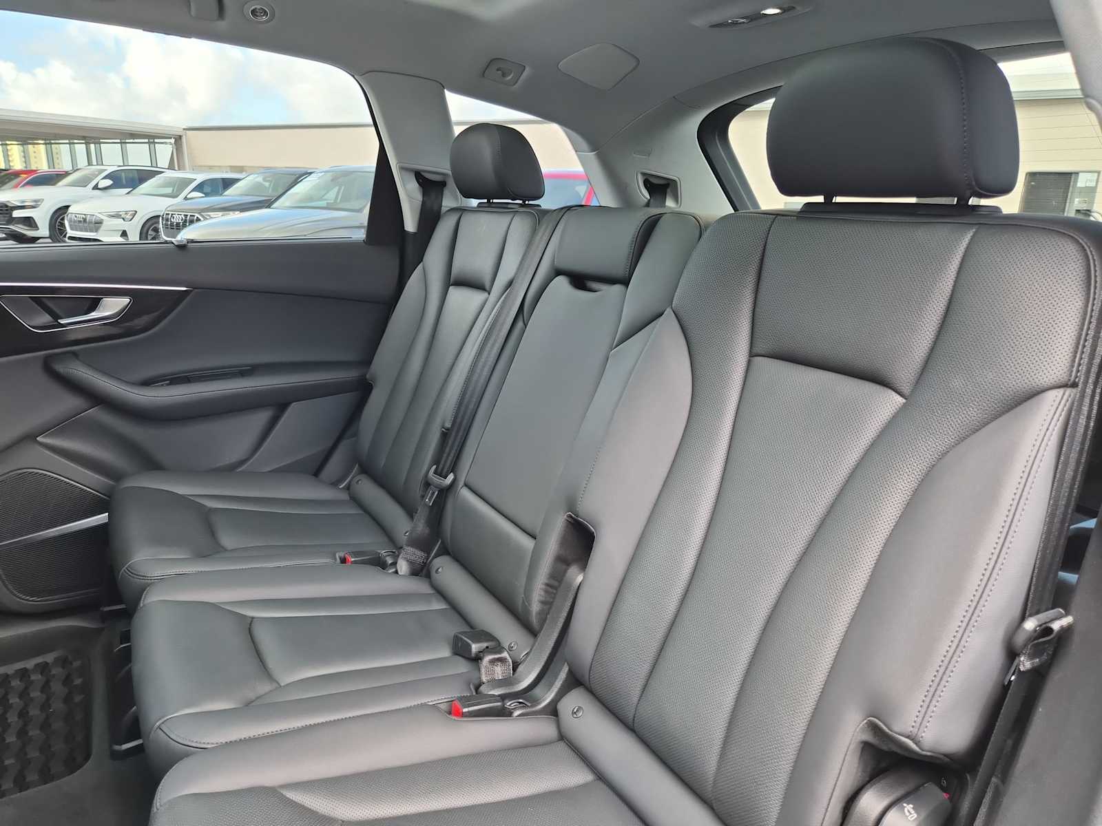 Thumbnail: 2023 Audi Q7 - 19