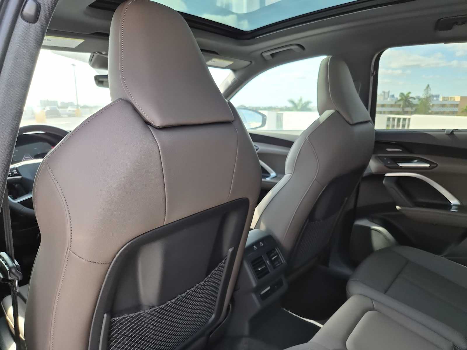 Thumbnail: 2025 Audi Q5 - 17