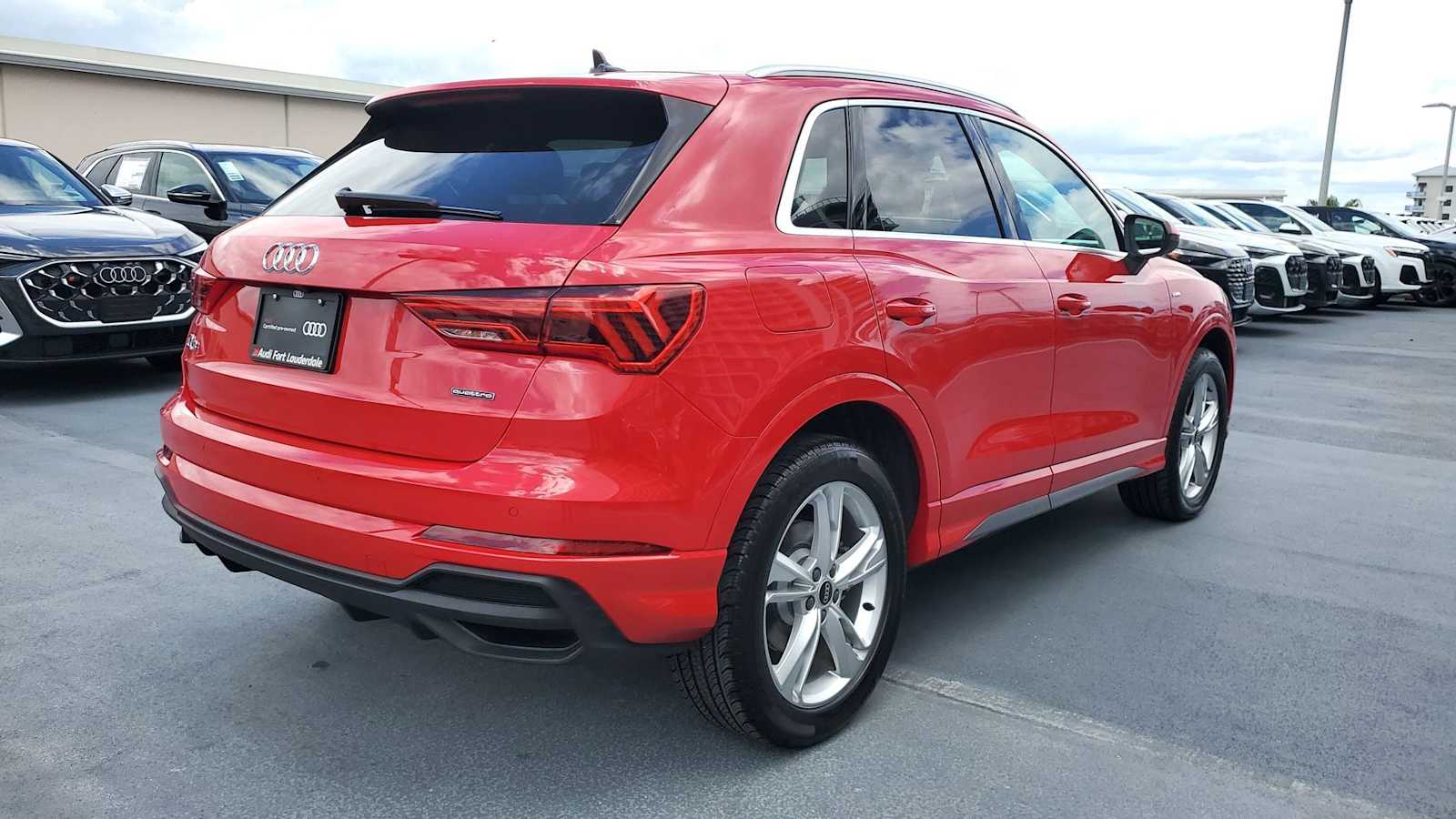 Thumbnail: 2023 Audi Q3 - 6