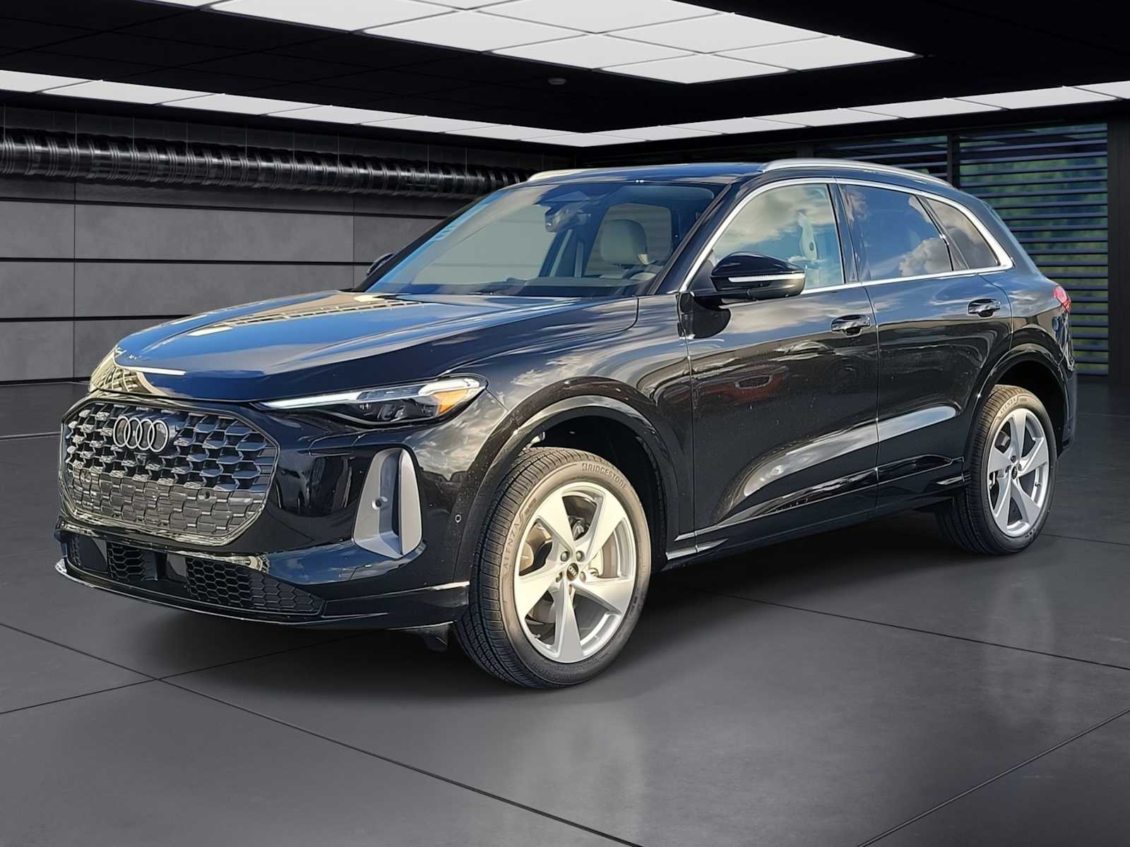 Thumbnail: 2026 Audi Q5 - 1