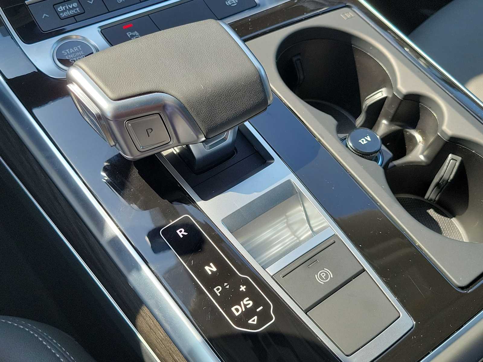 Thumbnail: 2026 Audi Q7 - 31