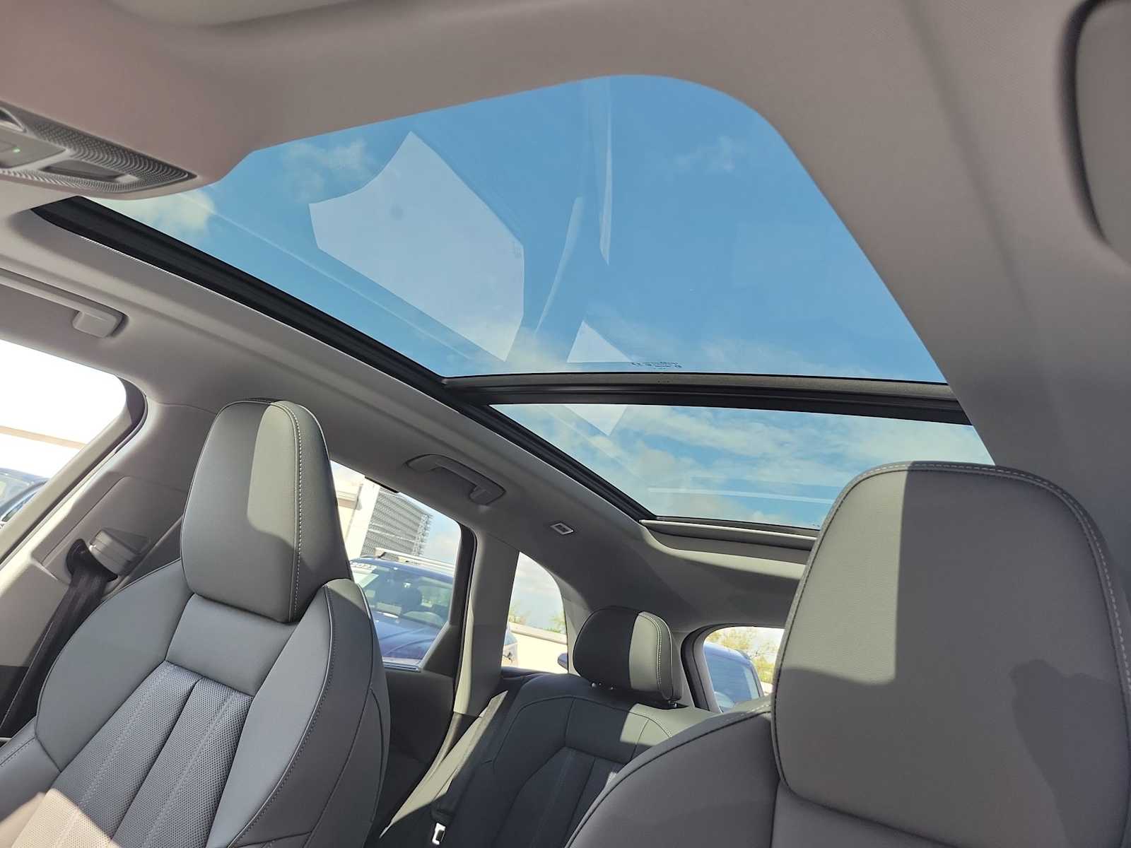 Thumbnail: 2025 Audi Q5 - 18