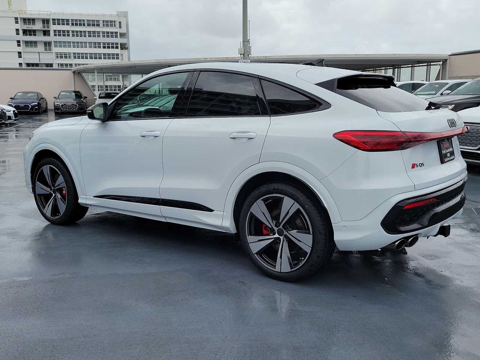 Thumbnail: 2026 Audi SQ5 - 4