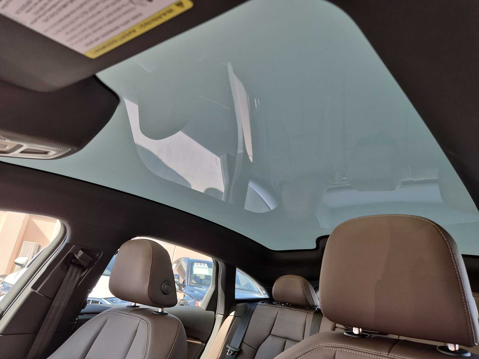 Thumbnail: 2025 Audi e-tron S - 18