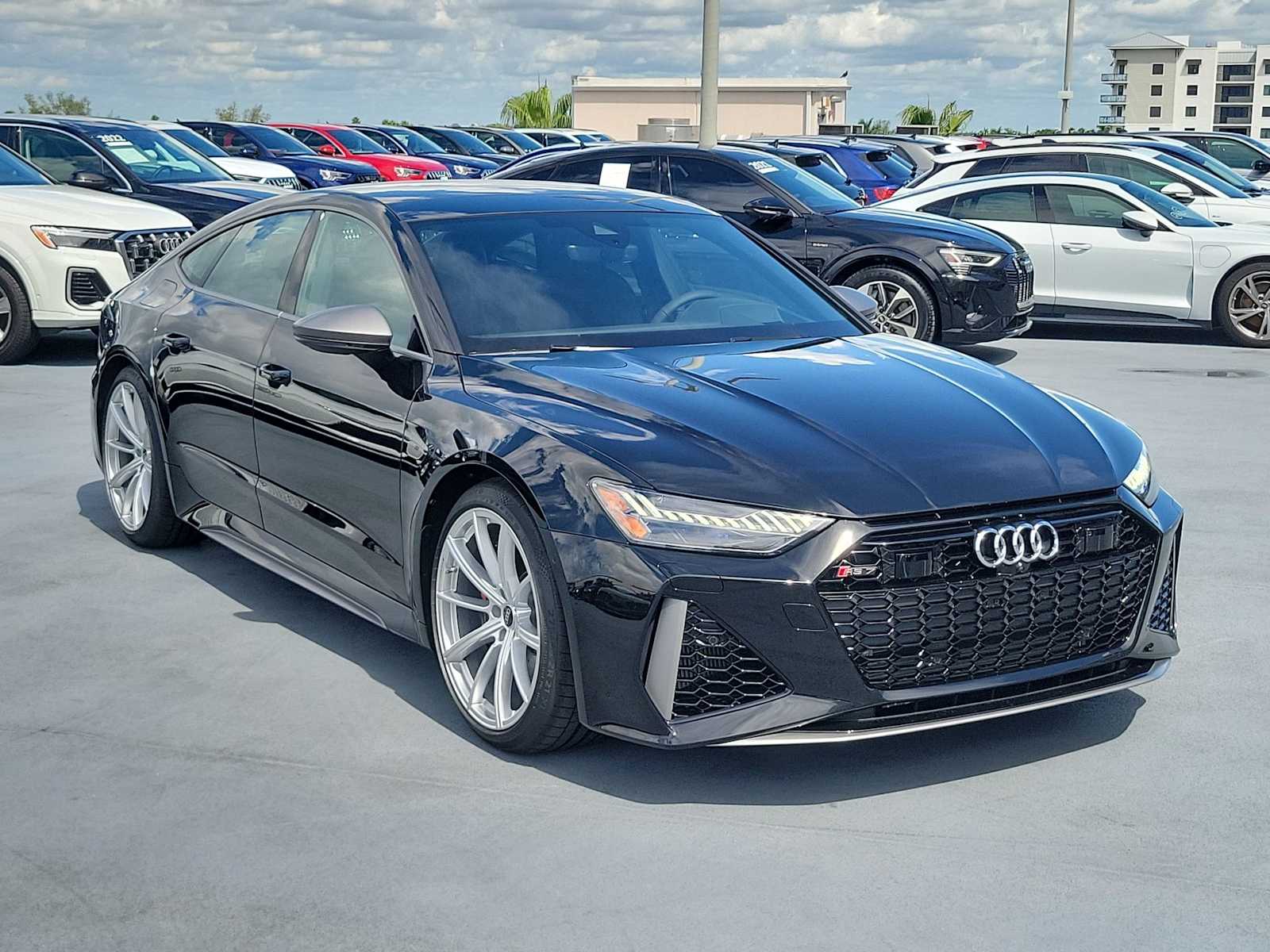 Thumbnail: 2026 Audi RS 7 - 8