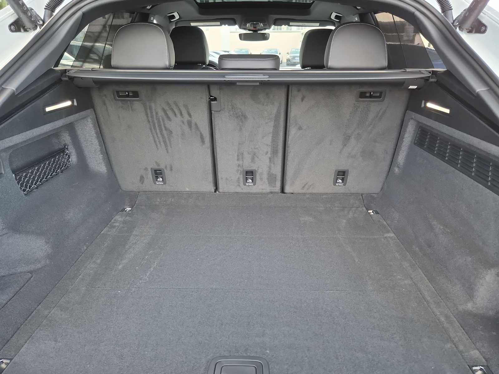 Thumbnail: 2026 Audi Q8 - 27