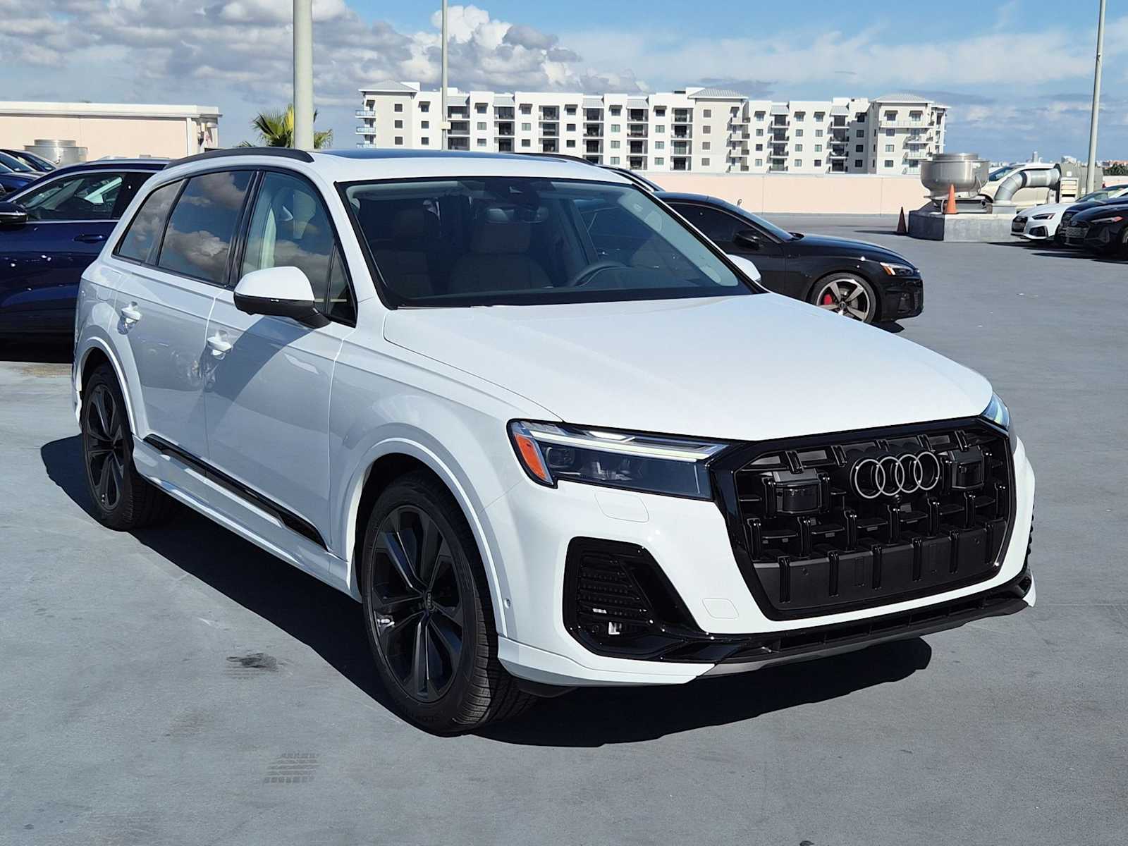 Thumbnail: 2026 Audi Q7 - 8