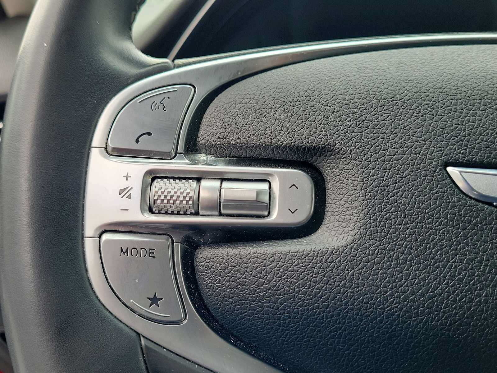 Thumbnail: 2023 Genesis GV70 - 21